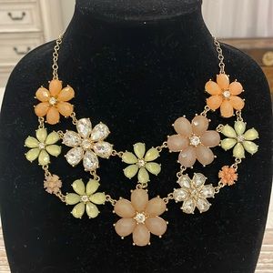 Vintage Gold Tone Large Floral Flower Pendant Bib Collar Statement Necklace